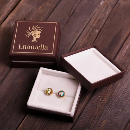 Yellow gold studs with the painting of Pablo Picasso "Girl in front of the mirror". Earrings are placed inside a square box