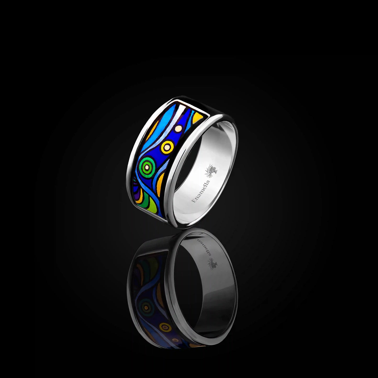 White gold ring with the painting of Van Gogh's "Starry Night"
